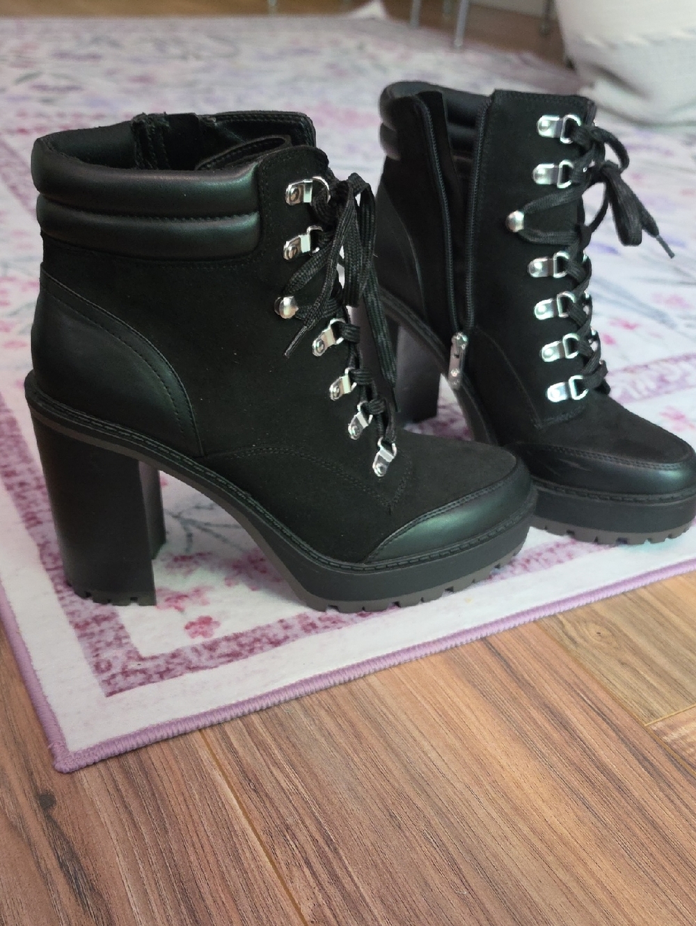 JLo Rigly Boots